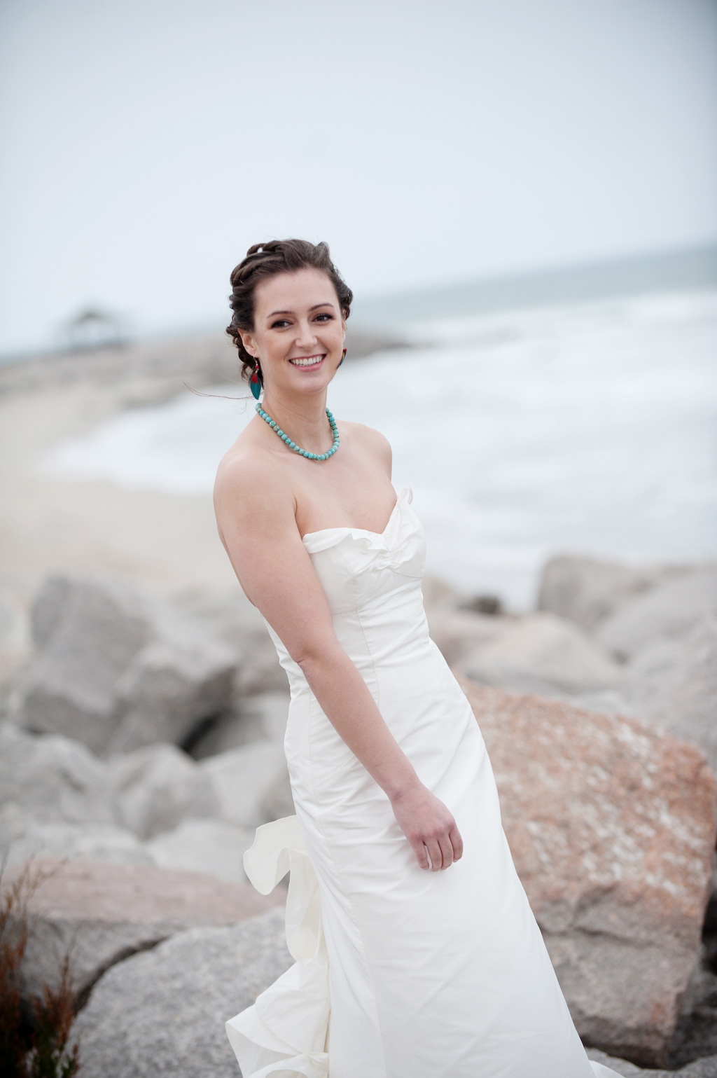 bride wears pretty turquoise necklace