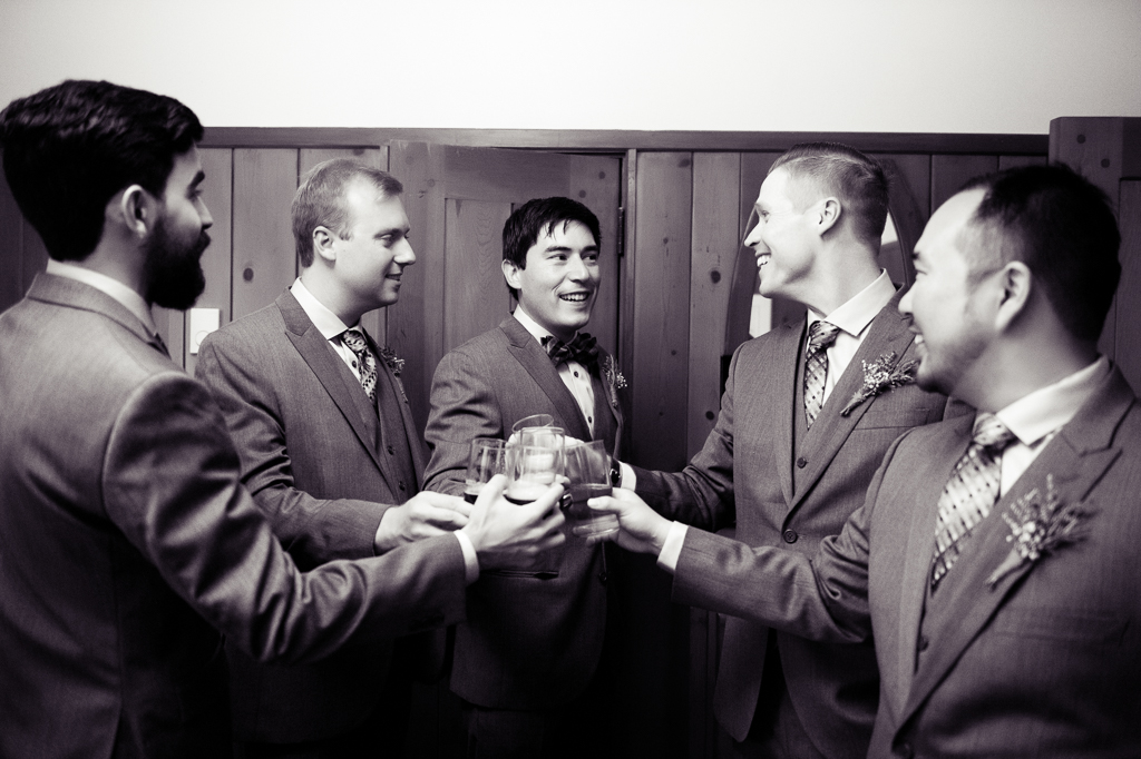 groomsmen toast to the groom at timberline lodge