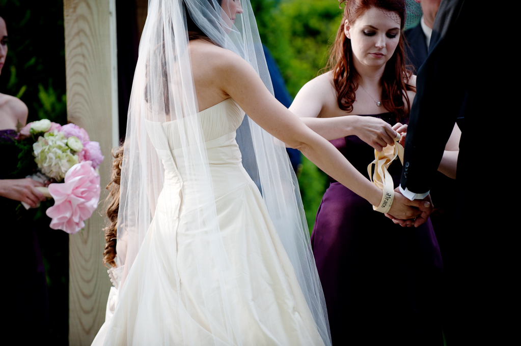 ribbon tying ceremony at wedding